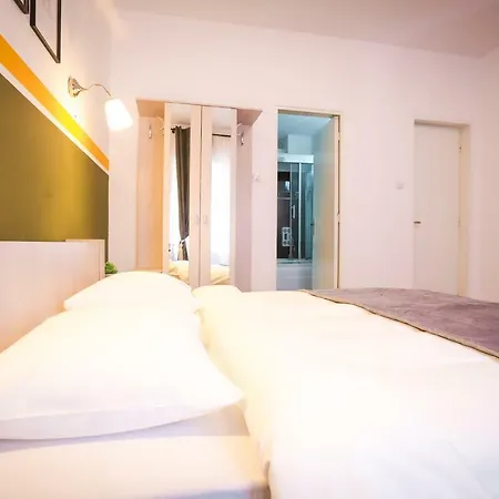 Color Apartments Nicolae Tonitza St 布加勒斯特 Exterior photo