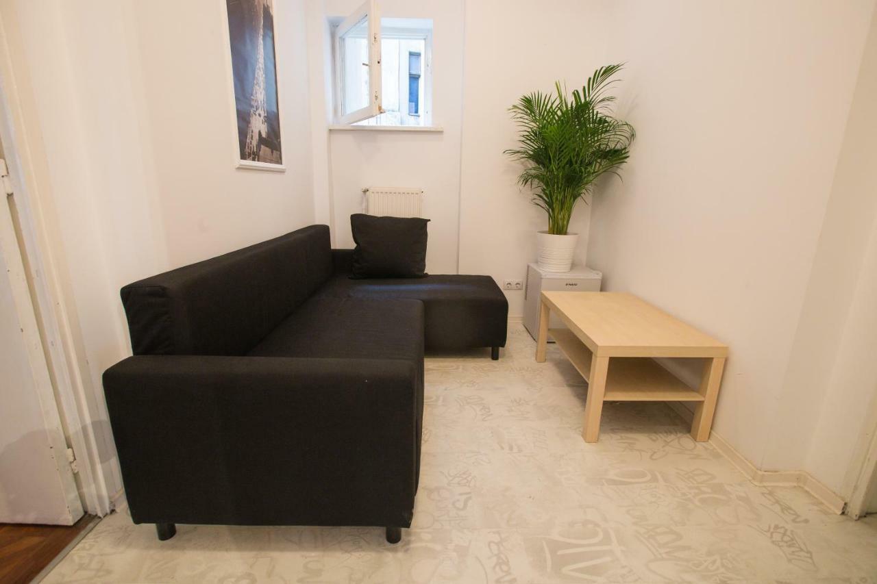 Apartamento Color Nicolae Tonitza St *