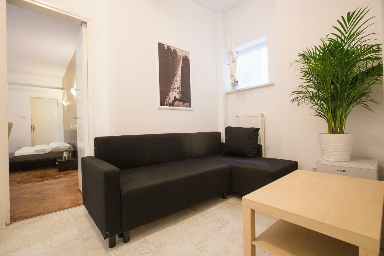 Apartamento Color Nicolae Tonitza St *