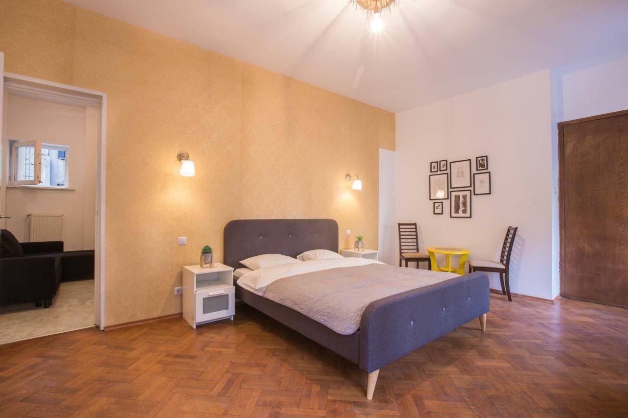 Color Nicolae Tonitza St Apartment Bucharest