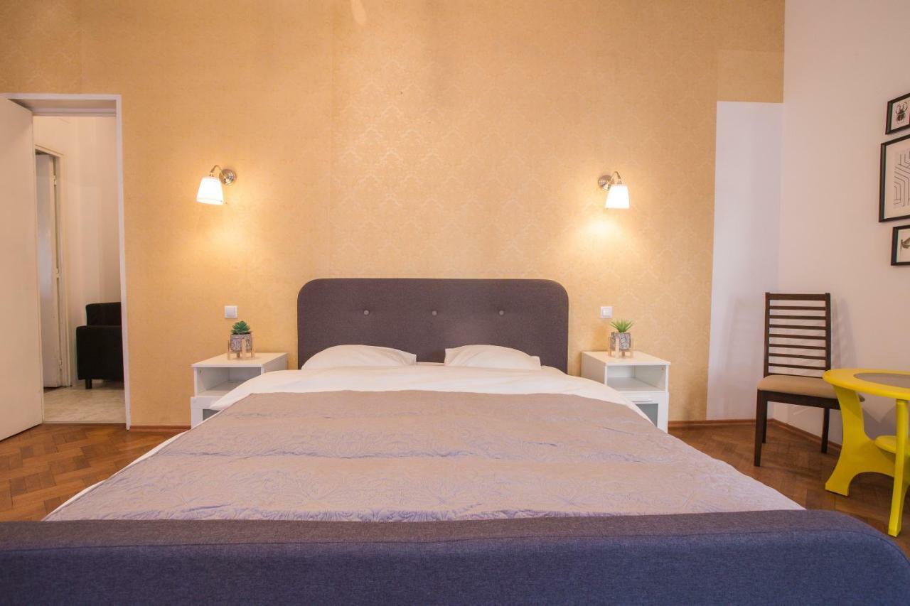 Apartamento Color Nicolae Tonitza St *