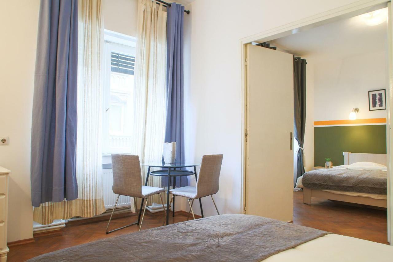Color Nicolae Tonitza St Apartment Bucharest